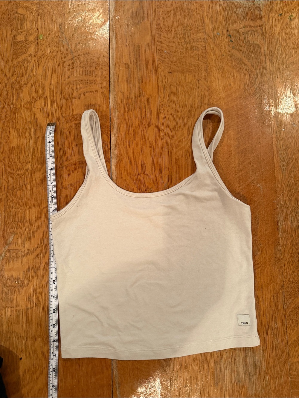 Vuori Cream Ribbed Scoop Crop Tank - Picture 2 of 4